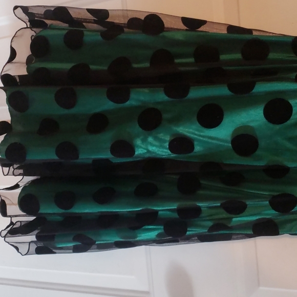 Formal Dress - Picture 4 of 4